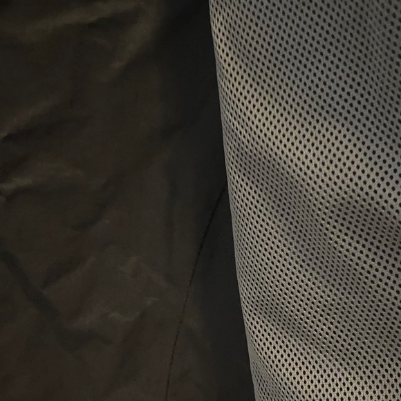 Columbia Men's OutDry Extreme Windrain Waterproof Jacket in black. - Picture 6 of 8